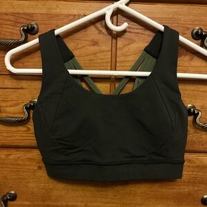 Lululemon sports bra 💚